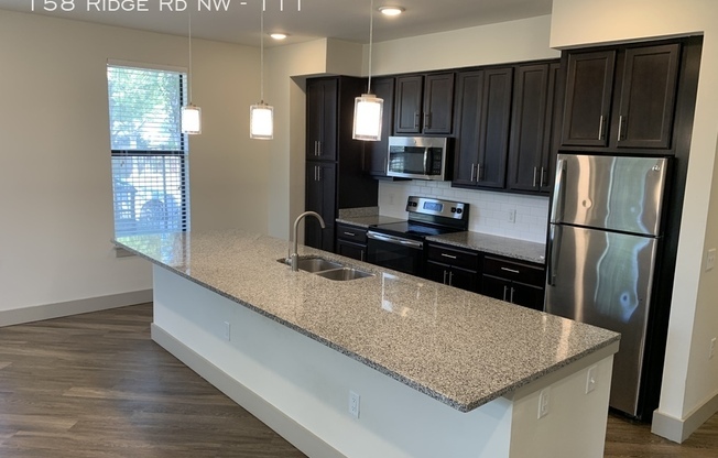 158 Ridge Rd NW