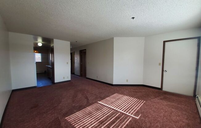 2 beds, 1 bath, 888 sqft, $1,520, Unit 324