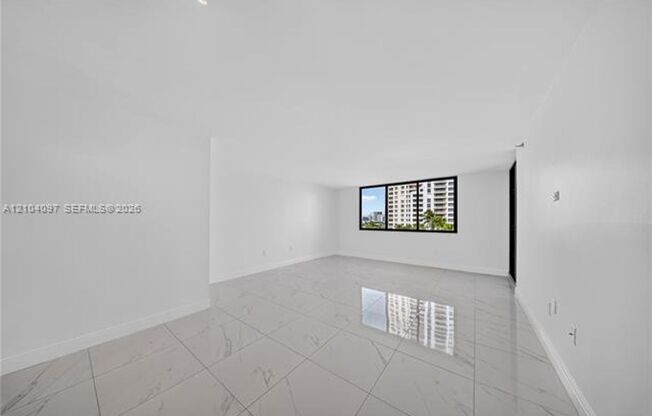 1 bed, 1.5 baths, $3,100, Unit # 916