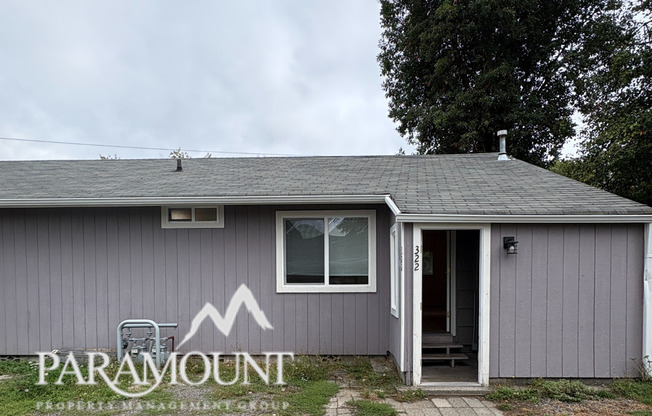 Charming 1 Bed / 1 Bath, Centrally Located!
