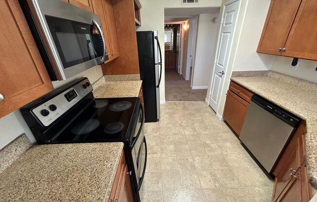 2 beds, 2 baths, $1,200, Unit # 2017