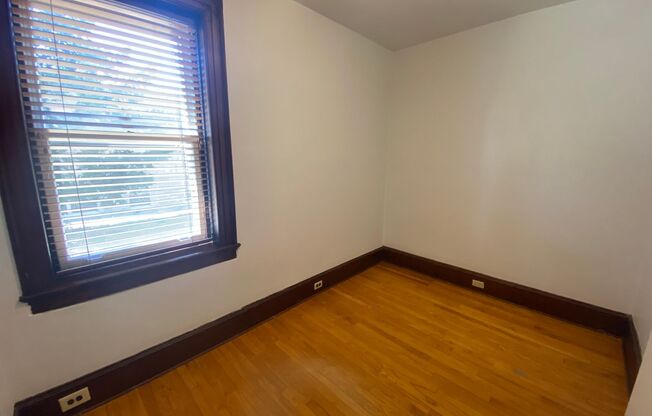 2 beds, 1 bath, $1,395, Unit 1