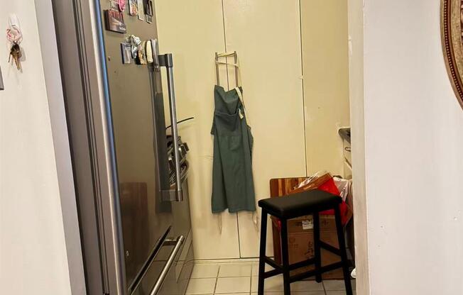 1 bed, 1 bath, 708 sqft, $4,800, Unit 22C