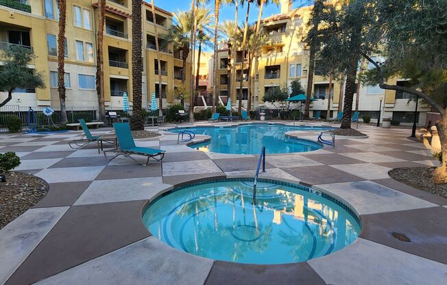 2 beds, 2 baths, $2,000, Unit # 326