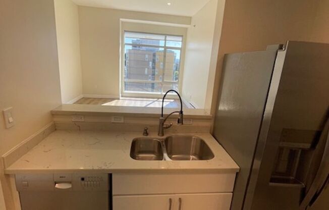 2 beds, 1 bath, 760 sqft, $2,845, Unit 704