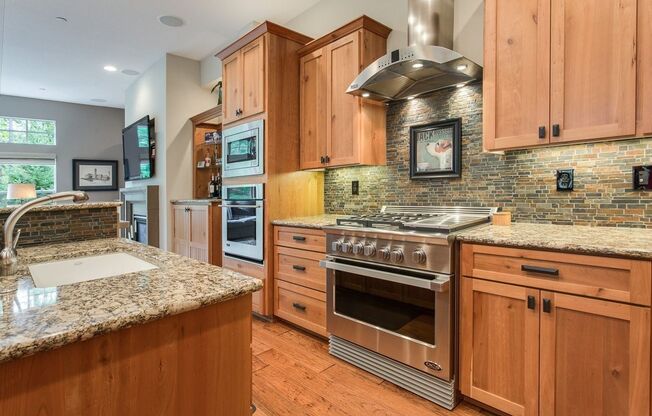 Chef's Kitchen, AC, Entertainer's Paradise, Community Pool! $500 off first month rent!