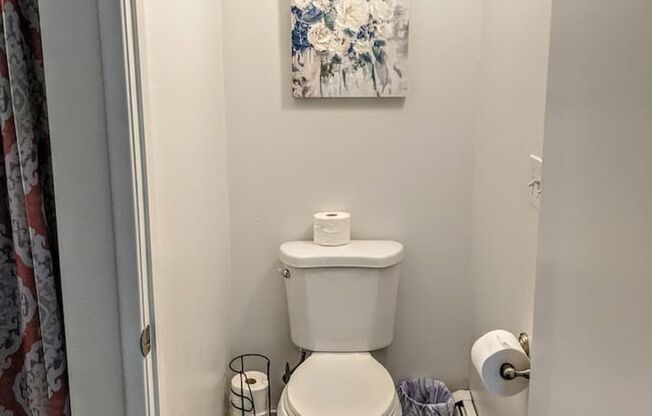 1 bed, 1 bath, 450 sqft, $995, Unit 2