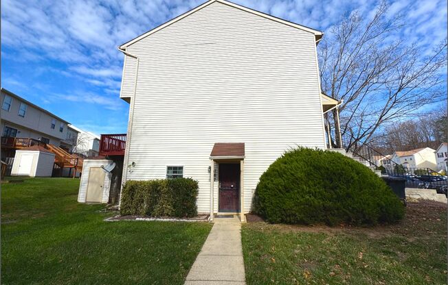 Charming 2 BR/2 BA Condo Home in Upper Marlboro!
