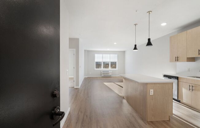 1 bed, 1 bath, 918 sqft, $2,220, Unit 4205