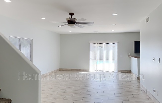 1111 W CARSON RD