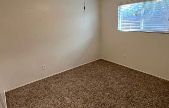 2 beds, 1 bath, $2,095