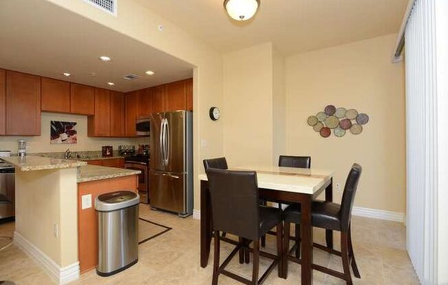 1 bed, 1.5 baths, 1,000 sqft, $1,590