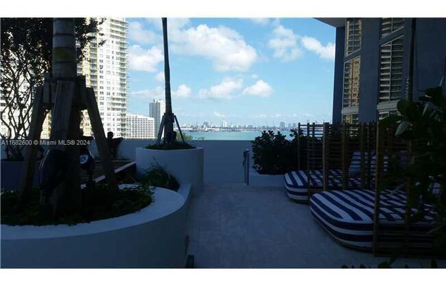 2 beds, 2 baths, 997 sqft, $4,990, Unit 1300 Brickell Bay Dr # 26-03