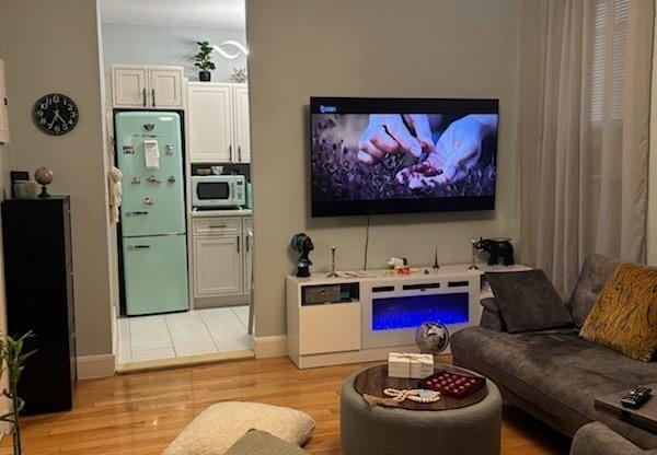 1 bed, 1 bath, $2,999, Unit 1F