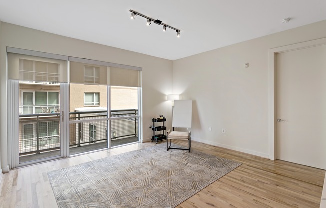 Venue Museum District | Houston, TX | Spacious Living Room