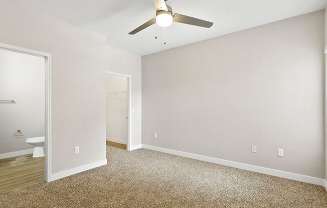 2 beds, 2 baths, $1,575, Unit 221