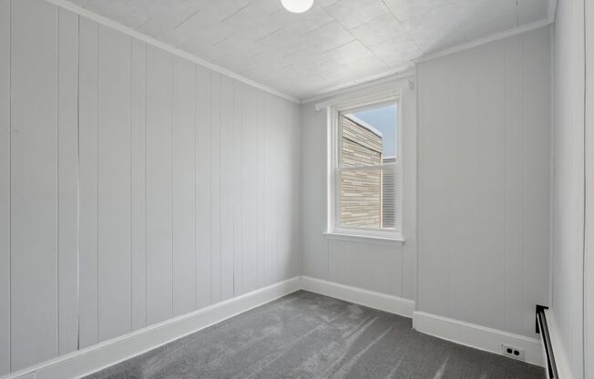 2 beds, 1 bath, $1,500