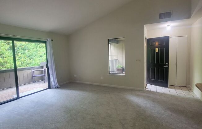 2 beds, 1 bath, $2,200