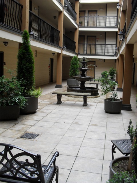 Beautiful One Bedroom Condo Available in North Seattle!