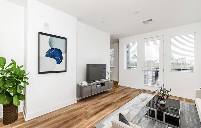 3 beds, 3 baths, 1,648 sqft, $3,622, Unit 563