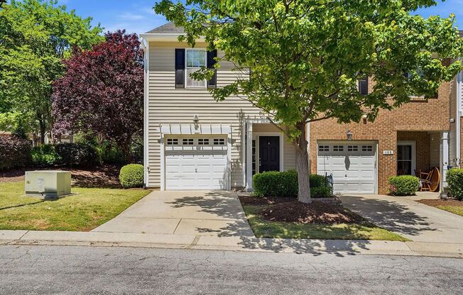 Beautiful  3 bedroom Townhome Living in Apex, NC