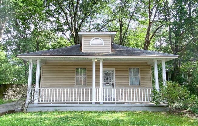 3 bed, 2 bath by the University of Memphis