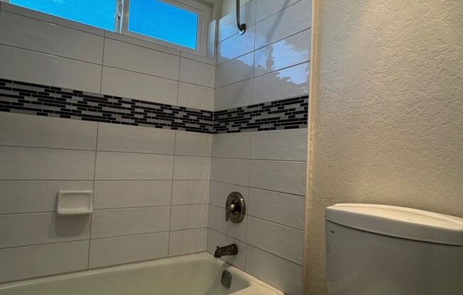 1 bed, 1 bath, 665 sqft, $2,125, Unit 82