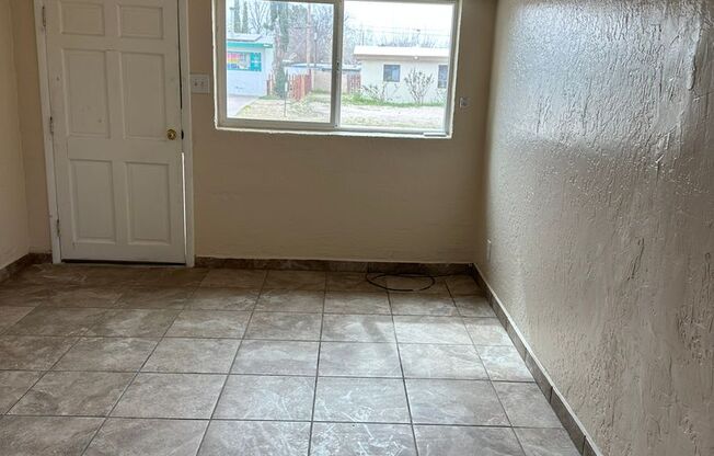 Great 1 Bed 1 Bath located near NMSU