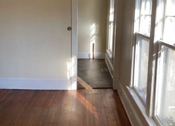 120 Carolina Ave