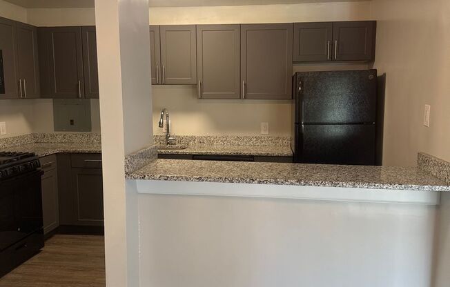 3 beds, 2 baths, 1,300 sqft, $2,440, Unit 3331 #103