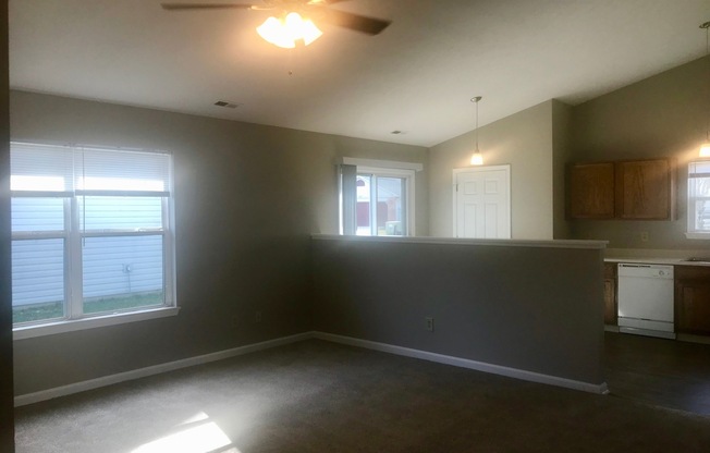 3 beds, 2 baths, $1,550