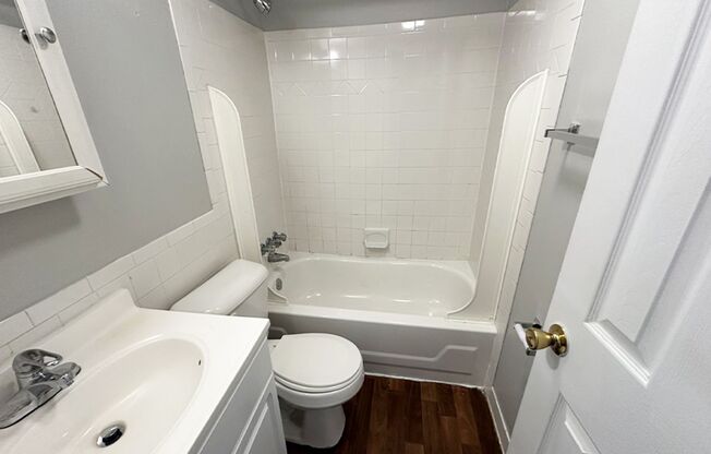 1 bed, 1 bath, 560 sqft, $795, Unit 715-11