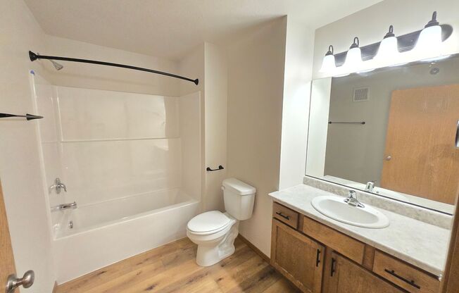 1 bed, 1 bath, 756 sqft, $1,025, Unit 3400 307