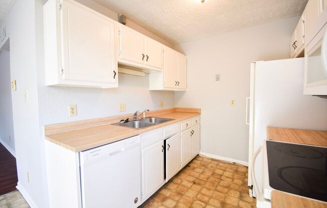 2 beds, 2 baths, $995