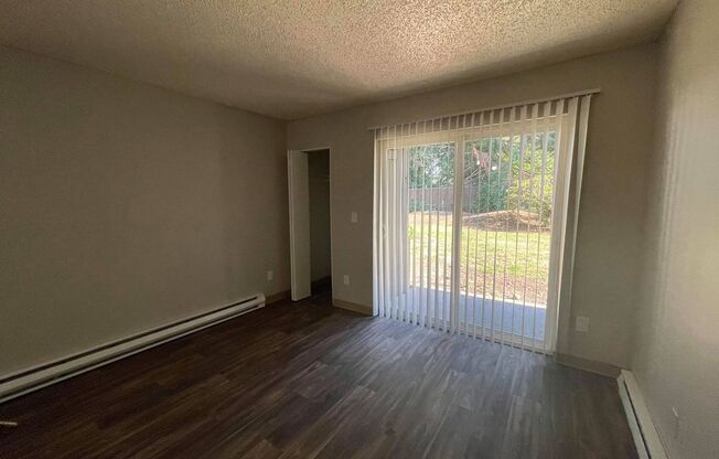 2 beds, 1 bath, 760 sqft, $1,625, Unit 70