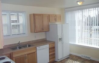 3 beds, 1.5 baths, $1,495