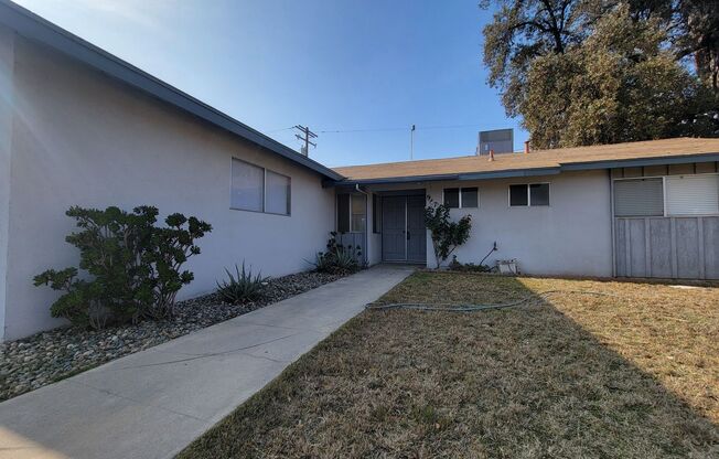 Cozy Southwest Visalia home off of Demaree and Tulare