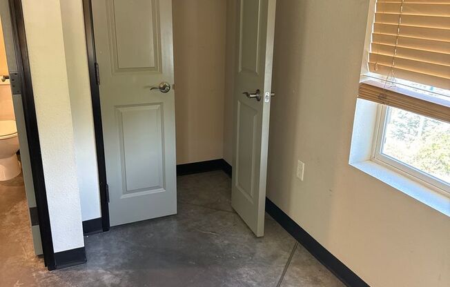 2 beds, 2 baths, 728 sqft, $1,625, Unit 201