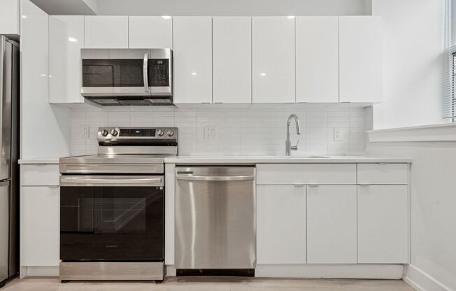 1 bed, 1 bath, 530 sqft, $1,525, Unit B104