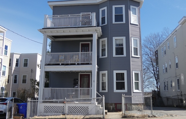 6 ASHMONT CT