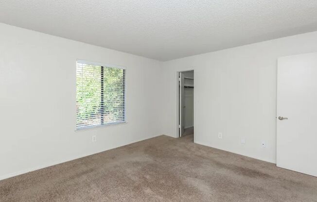 2 beds, 1 bath, 984 sqft, $1,675, Unit 135