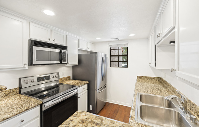 12059 ALTA CARMEL CT