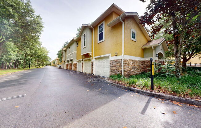 2 beds, 1 bath, 973 sqft, $1,550, Unit 1322