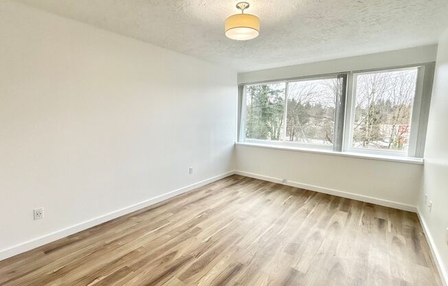 2 beds, 2 baths, 950 sqft, $1,675, Unit 302