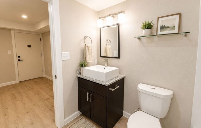 Studio, 1 bath, 304 sqft, $673, Unit 1303
