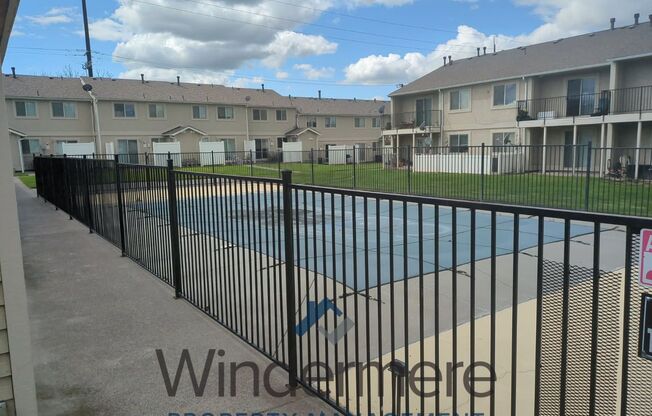 1910 J St #202 - Seasonal Pool ⭐One Month Rent Credit⭐