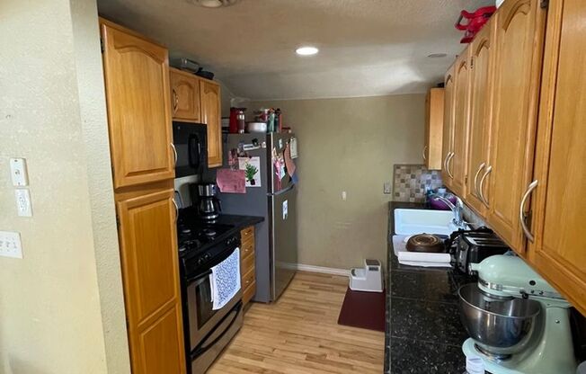 3 beds, 3 baths, $3,400