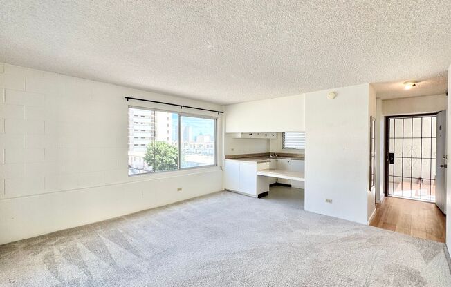 SPACIOUS STUDIO w/ LANAI & Washer/Dryer INSIDE unit - AVAILABLE NOW in MAKIKI - Conveniently Located!