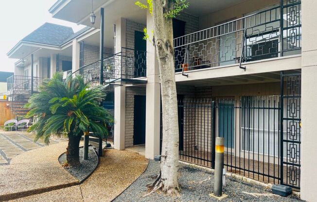 3910 McDuffie