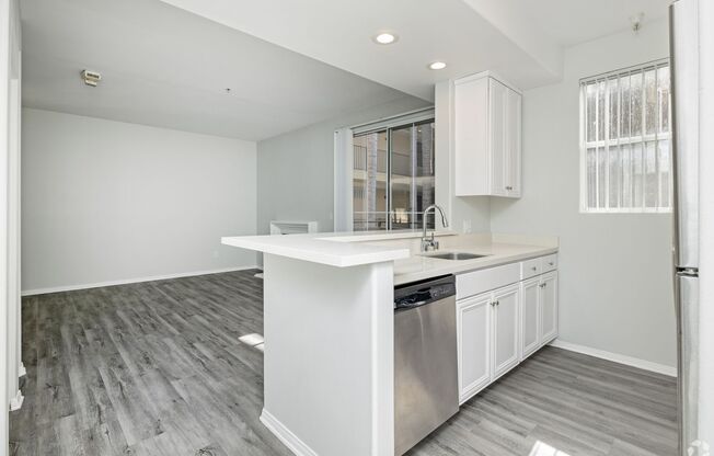 Studio, 1 bath, 600 sqft, $2,198, Unit 310a